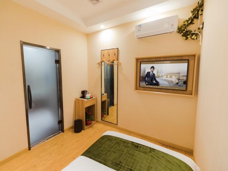 Greentree Inn Shanghai Huangxing Park Subway Station Express Hotel Eksteriør bilde