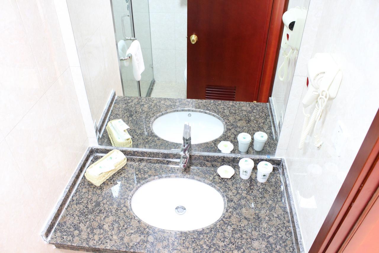 Greentree Inn Shanghai Huangxing Park Subway Station Express Hotel Eksteriør bilde